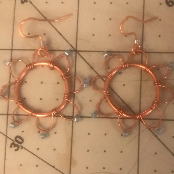 New handmade flower wire + bead dangly earrings. Copper, turquoise. Women/girls - Picture 6 of 8